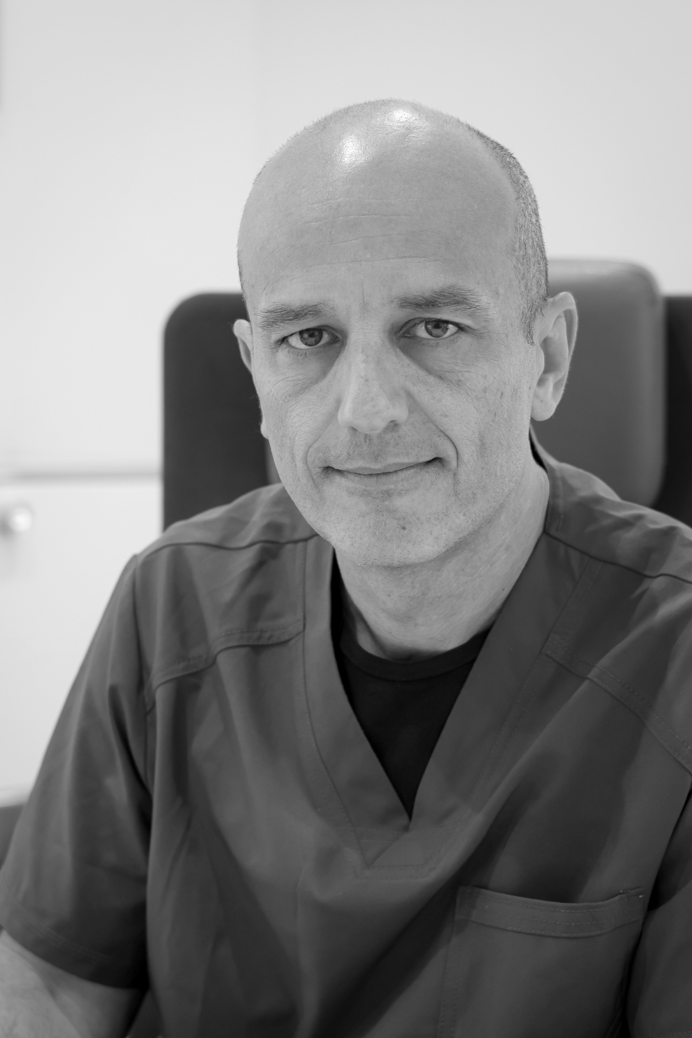 Docteur Riah, chirurgien plasticien à Bastia